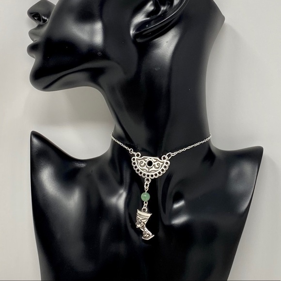 Handcrafted silver plated Queen Nefertiti necklace w/jade - Picture 4 of 7